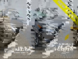 Used 2023 Nissan Rogue SV image 1