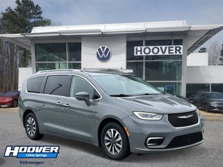 Used 2021 Chrysler Pacifica Touring-L image 1