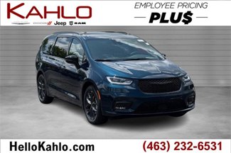 New 2025 Chrysler Pacifica Limited image 1