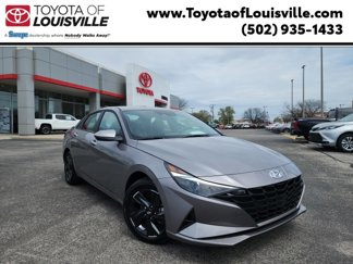 Used 2023 Hyundai Elantra SEL image 1