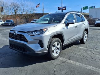 Used 2021 Toyota RAV4 LE image 1