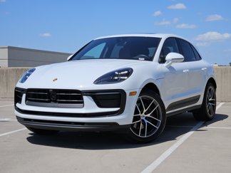 Used 2024 Porsche Macan image 1