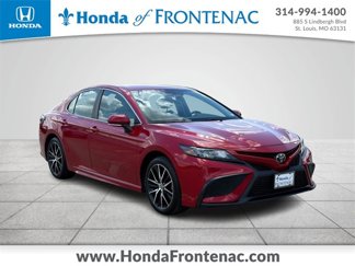 Used 2023 Toyota Camry SE image 1