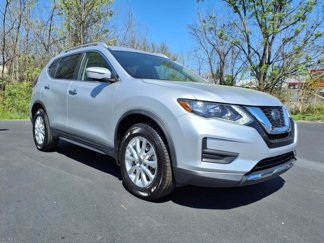 Used 2018 Nissan Rogue SV w/ Premium Package image 1