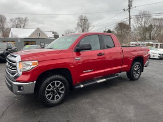 Used 2017 Toyota Tundra SR5 image 1