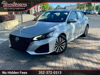 Used 2023 Nissan Altima 2.5 SV image 1