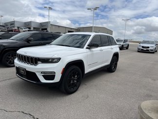 Used 2023 Jeep Grand Cherokee Limited image 1