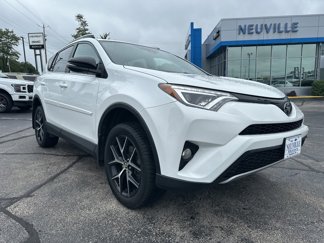 Used 2018 Toyota RAV4 SE image 1