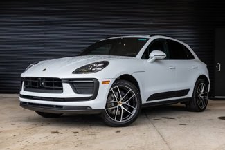 Certified 2024 Porsche Macan image 1
