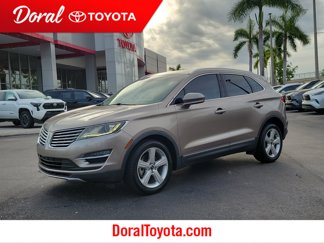 Used 2018 Lincoln MKC Premiere image 1