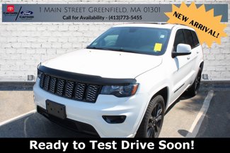 Used 2019 Jeep Grand Cherokee Altitude image 1