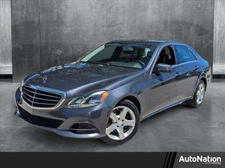 Used 2014 Mercedes-Benz E 350 4MATIC Sedan image 1