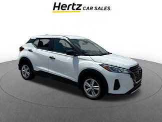 Used 2024 Nissan Kicks S image 1