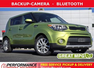 Used 2017 Kia Soul + image 1