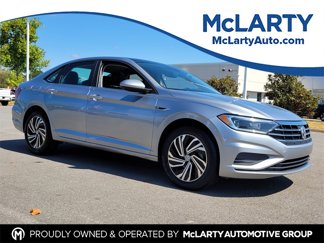 Used 2021 Volkswagen Jetta SEL image 1