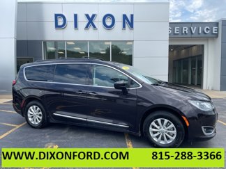 Used 2017 Chrysler Pacifica Touring-L image 1