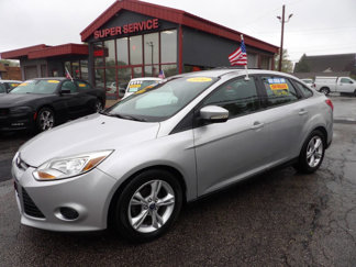 Used 2014 Ford Focus SE image 1