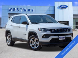 Used 2024 Jeep Compass Latitude image 1