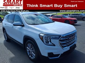 Used 2023 GMC Terrain SLT image 1