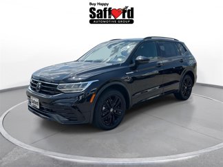 Used 2022 Volkswagen Tiguan SE R-Line image 1