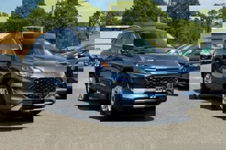Used 2020 Ford Escape SE image 1