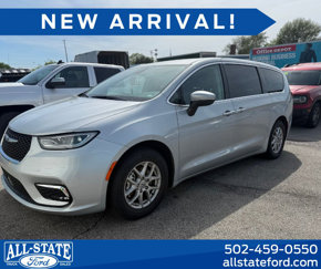 Used 2023 Chrysler Pacifica Touring-L image 1