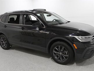 Used 2023 Volkswagen Tiguan SE w/ Panoramic Sunroof Package video 1