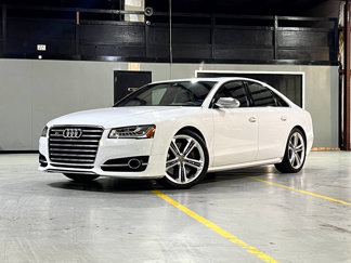 Used 2015 Audi S8 image 1