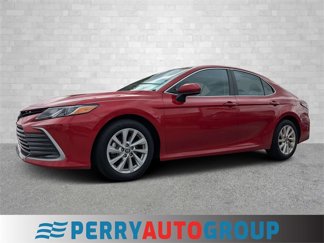 Used 2023 Toyota Camry LE image 1