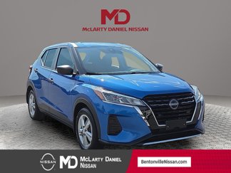 Used 2023 Nissan Kicks S image 1