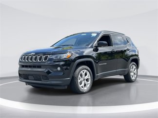 New 2025 Jeep Compass Latitude image 1