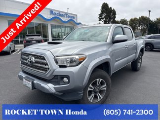 Used 2017 Toyota Tacoma TRD Sport w/ Tow Package image 1