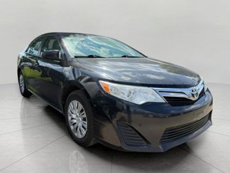 Used 2012 Toyota Camry LE image 1