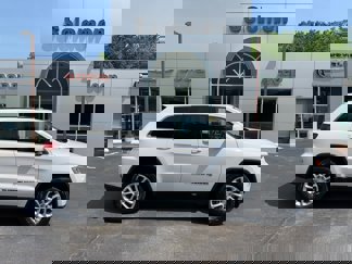 Certified 2022 Jeep Grand Cherokee Laredo E w/ Security & Convenience Group image 1