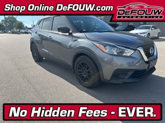Used 2020 Nissan Kicks S image 1