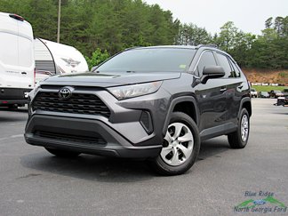 Used 2020 Toyota RAV4 LE image 1