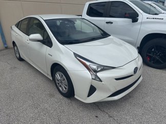 Used 2017 Toyota Prius Two image 1