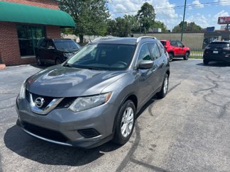 Used 2016 Nissan Rogue SV image 1