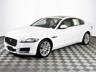 Used 2020 Jaguar XF Prestige image 1