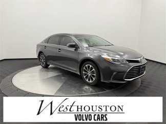 Used 2018 Toyota Avalon XLE image 1
