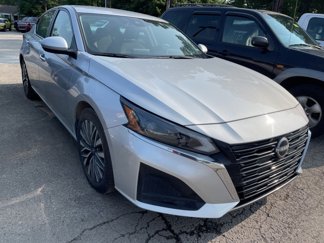 Used 2023 Nissan Altima 2.5 SV image 1