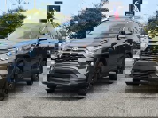 Used 2021 Toyota RAV4 XLE image 1