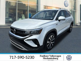Used 2022 Volkswagen Taos SE image 1