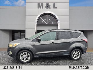 Used 2017 Ford Escape SE w/ Equipment Group 201A image 1