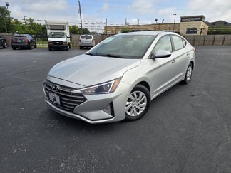 Used 2019 Hyundai Elantra SE image 1