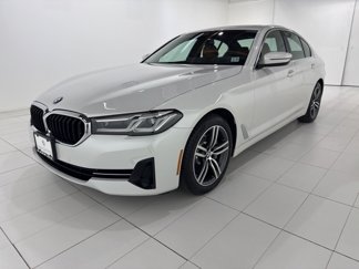 Certified 2022 BMW 530i xDrive w/ Premium Package image 1