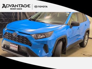 Used 2019 Toyota RAV4 LE image 1