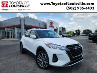 Used 2023 Nissan Kicks SV image 1