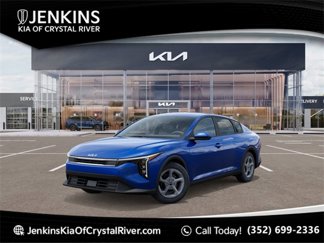 New 2025 Kia K4 LXS image 1