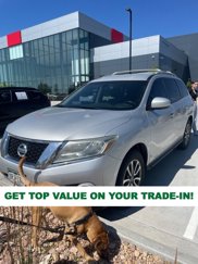 Used 2013 Nissan Pathfinder SV image 1